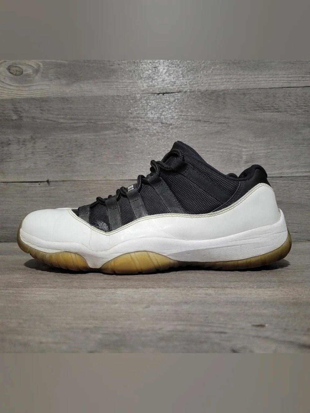 Air Jordan 11 Retro Low Tuxedo Men's Size 10 Black White 528895-110